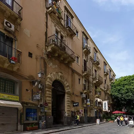 Cortile Montesano 公寓 *